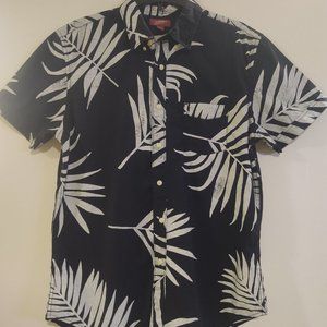 NWOT***Men's Black Palm tree leaves Casual Short Sleeve Shirt